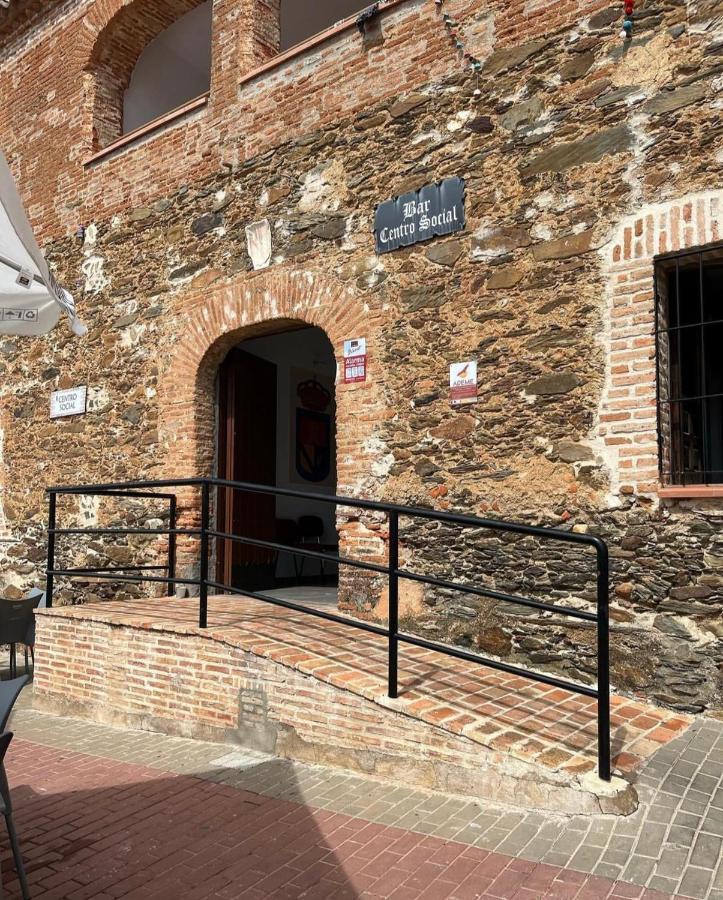 Suenos De Monfrague Guest House Torrejon el Rubio Exterior photo
