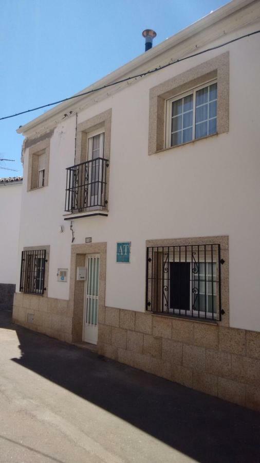 Suenos De Monfrague Guest House Torrejon el Rubio Exterior photo